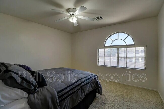 Building Photo - 13412 W Annika Dr