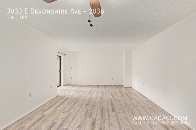 Building Photo - 3033 E Devonshire Ave
