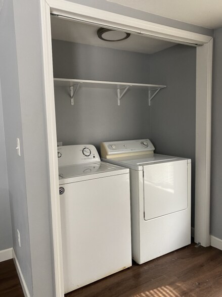 Building Photo - 1543 Little Norway Ave SE