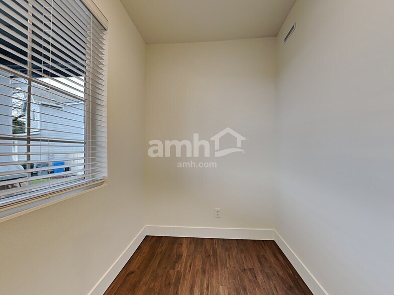 Building Photo - 20012 43rd Ave E