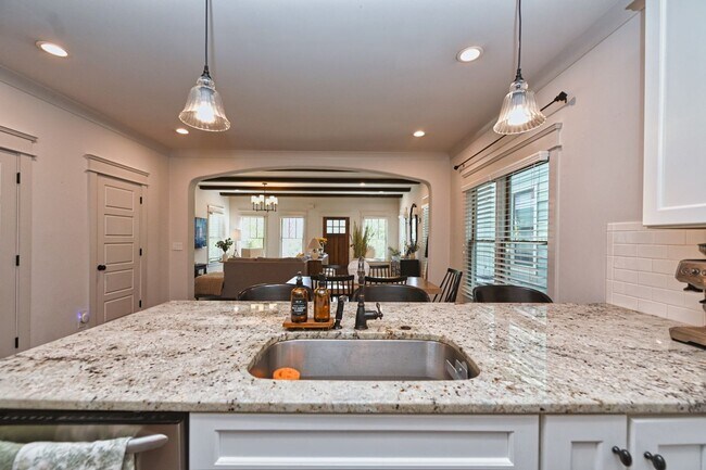 Building Photo - **NEWER HOME IN THE HEART OF EAST NASHVILL...