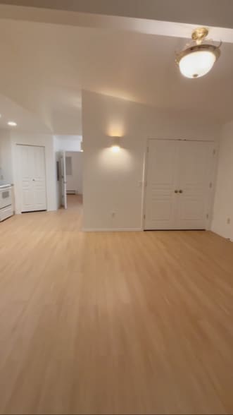 Building Photo - 1949 S 9th St W