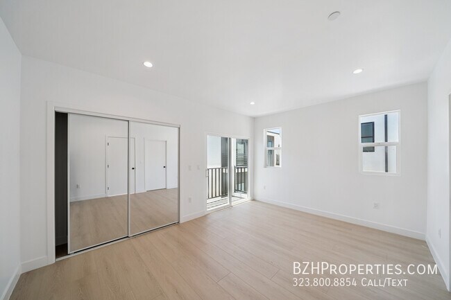 Building Photo - 5653 Case Ave