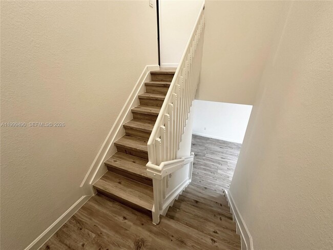 Building Photo - 949 NE 211th St