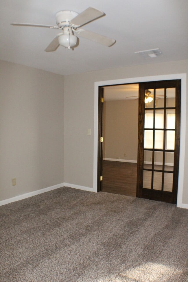 Building Photo - Adorable Small Broken Arrow Home, Close to the Rose District!