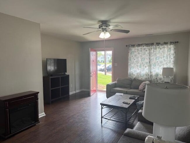 Building Photo - 200 Old Spring Hill Ln