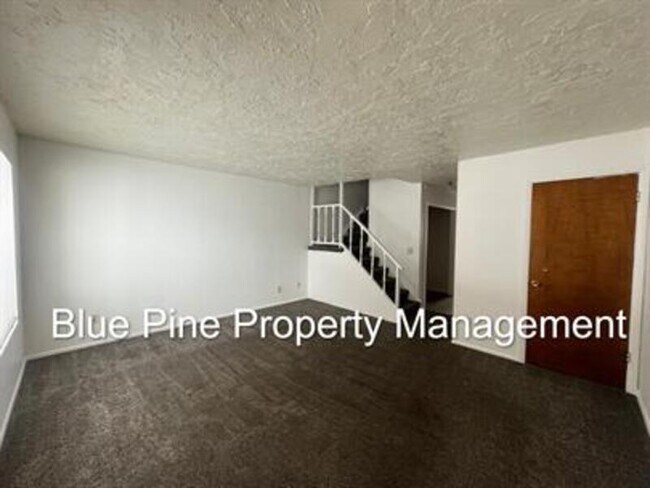 Building Photo - 337 E 15th St