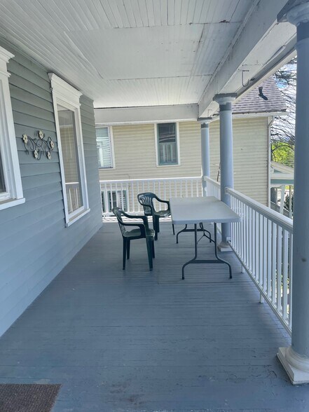 Primary Photo - 111 E Spencer St