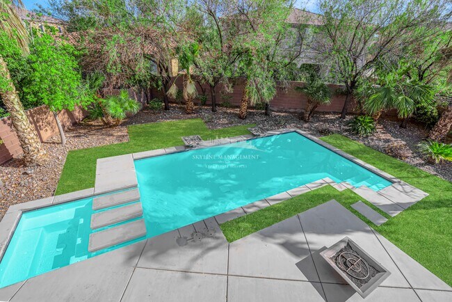 Building Photo - 8445 Cambrils Ave