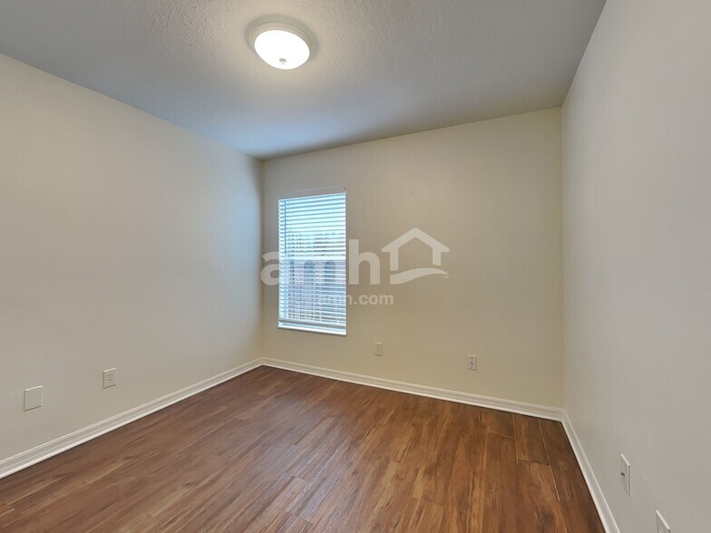 Building Photo - 927 Windton Oak Dr