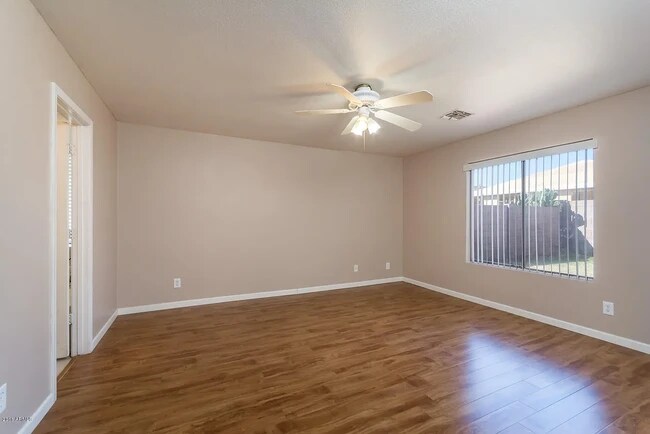 Building Photo - 10864 E Clovis Ave