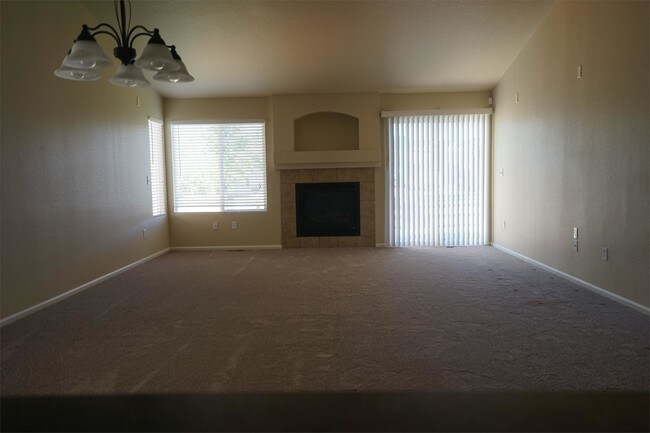 Building Photo - 7468 Skyline Way