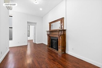 Building Photo - 2032 5th Ave