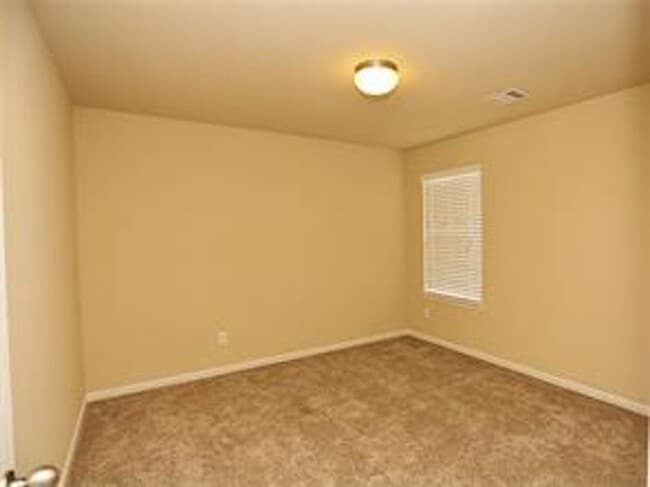 Building Photo - 10011 Cobbs Cove Ln