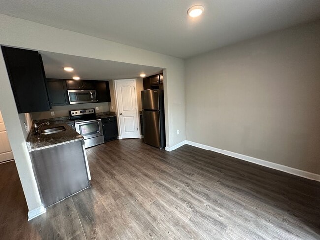 Building Photo - 3 Bed Townhome in Grain Valley