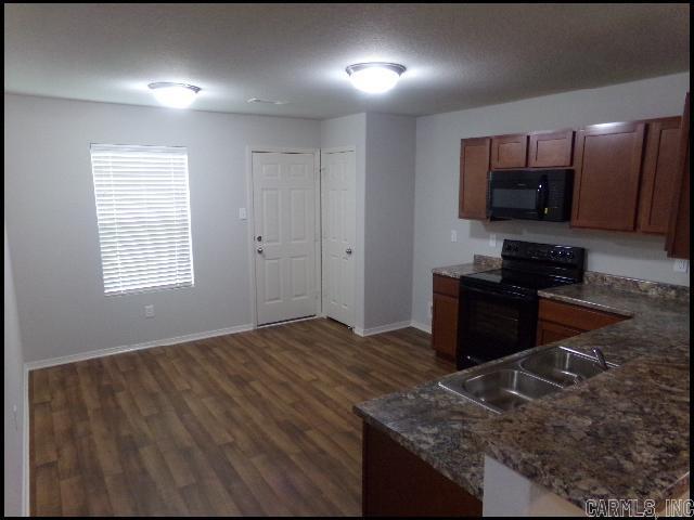 Building Photo - 6097 Saddle Hill Dr