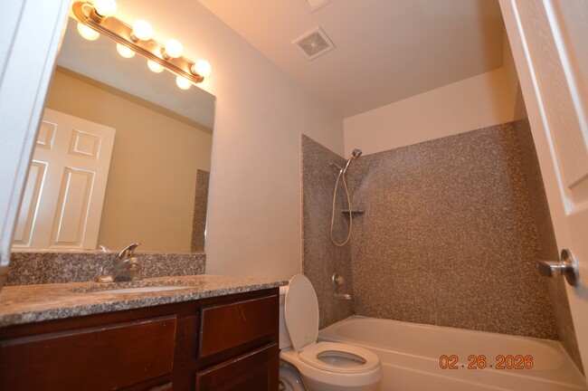 Building Photo - 4340 Sandy River Dr