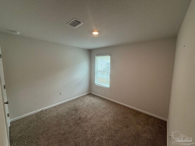 Building Photo - 1933 High Rdg Ct