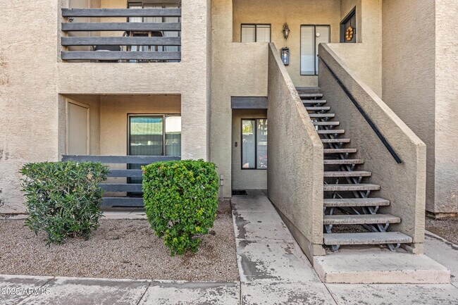 Building Photo - 1241 N 48th St