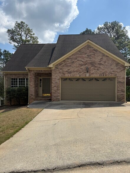 Building Photo - 2722 Wellington Dr