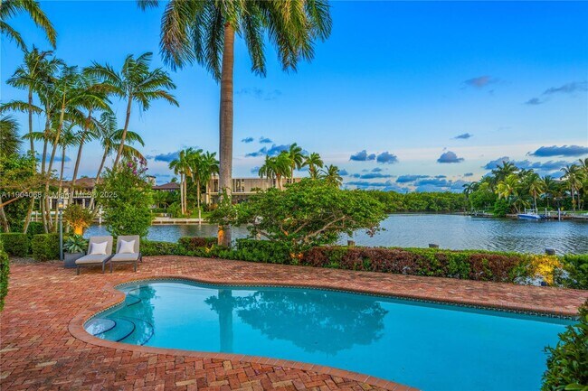 Building Photo - 600 Marquesa Dr