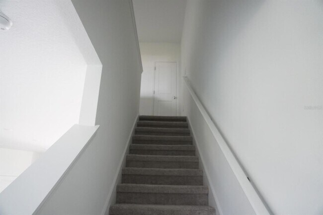 Building Photo - 2975 Maloof Dr