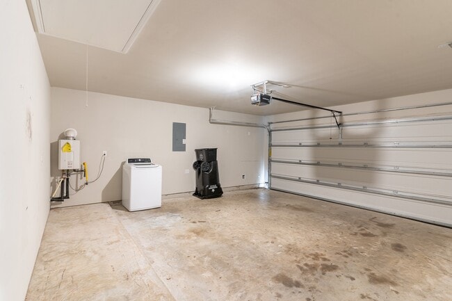 Building Photo - 1834 Brady Shores Dr