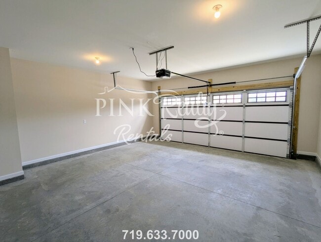 Building Photo - 4014 Colleton Ln