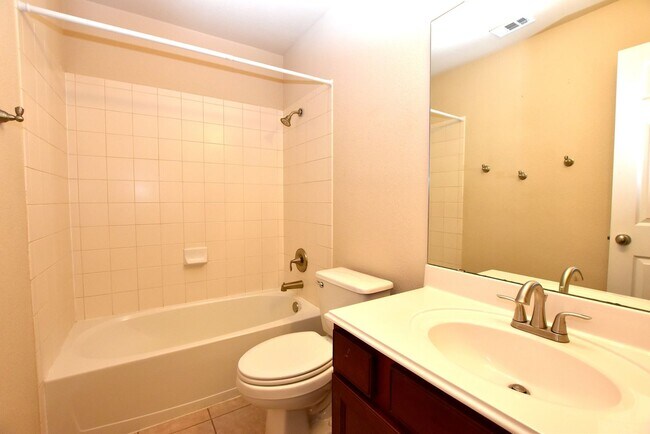 Building Photo - Buda Living Done Right—Space, Flexibility & Location
