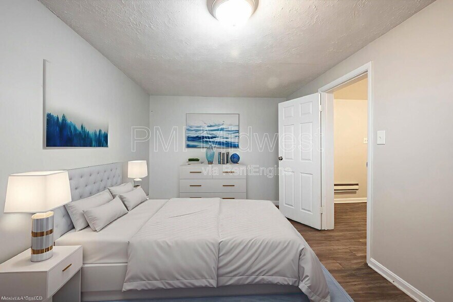 Building Photo - 7046 E US Hwy 36