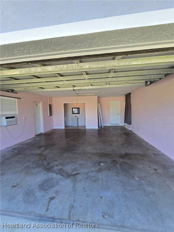 Building Photo - 6491 Orduna Dr