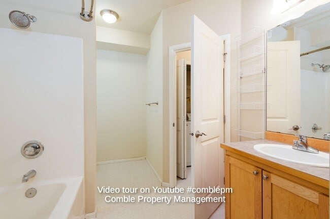 Building Photo - 503 225th Ln NE