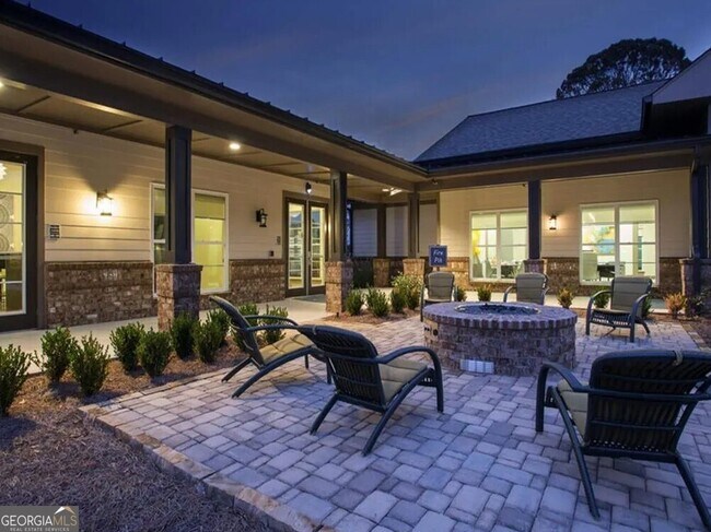 Building Photo - 2080 One White Oak Ln