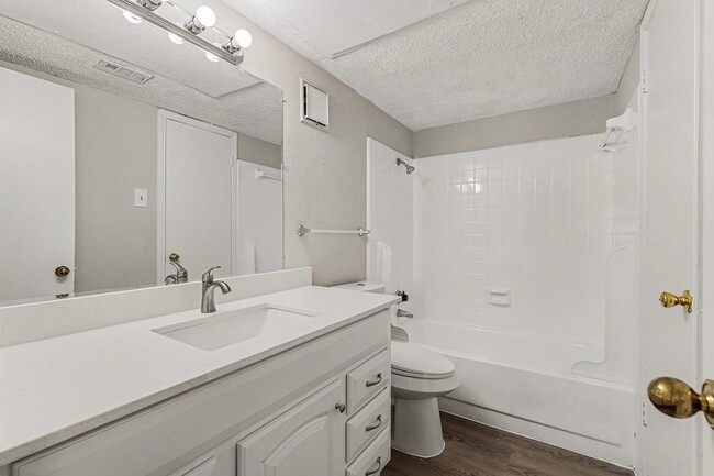 Building Photo - 3621 W Northgate Dr