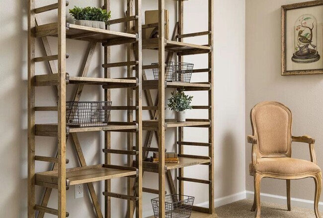 Building Photo - Newer 2000 sq ft 4 bedroom home for Lease