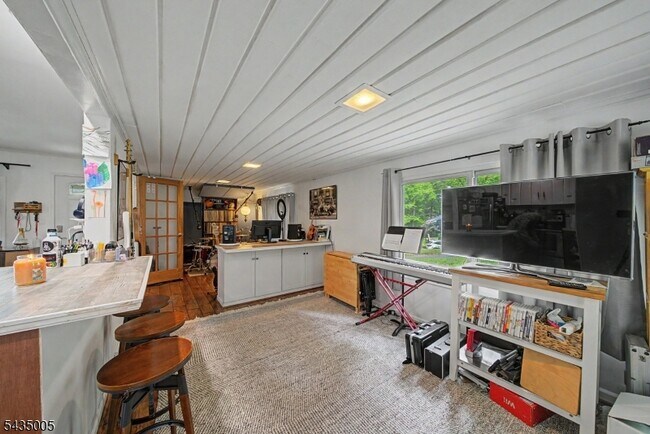 Building Photo - 14 Valley View Dr