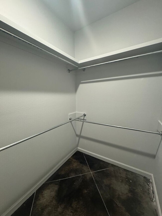 Building Photo - New built located in Beacon Pointe area!!!...