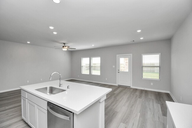 Building Photo - 6702 Arabella Lakes Dr