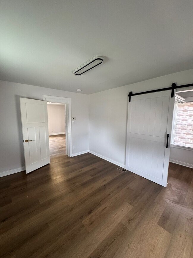 Building Photo - 241 Main St