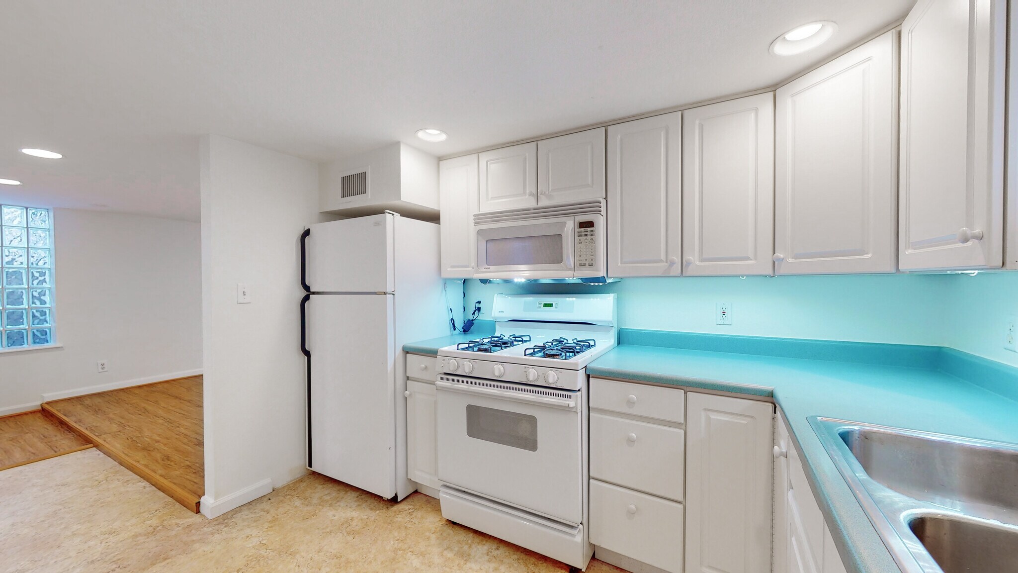 Building Photo - 1444 Birch St