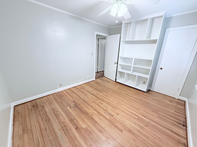 Building Photo - 509 S 18th St