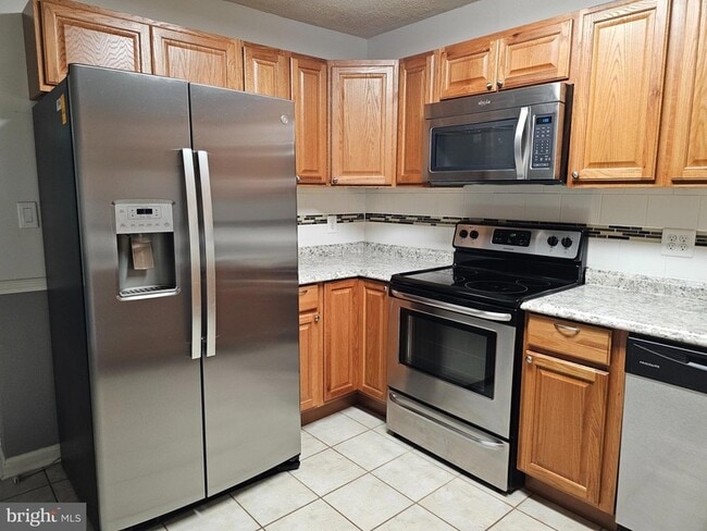 Building Photo - 726 Olde Greenwich Cir