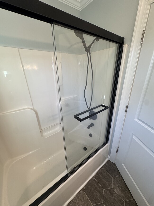 Building Photo - 221 Briggs Ave