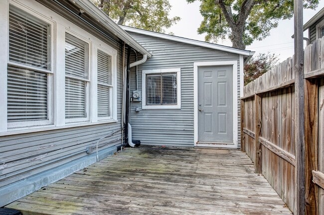 Building Photo - 1135 Woodland St