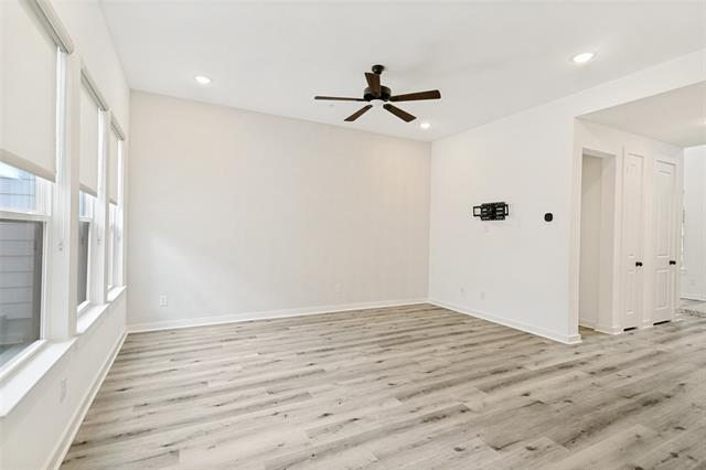 Building Photo - 1050 Marian Dr
