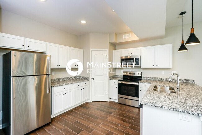 Building Photo - 3 Bedroom Pet-Friendly Home in Jeffersonvi...