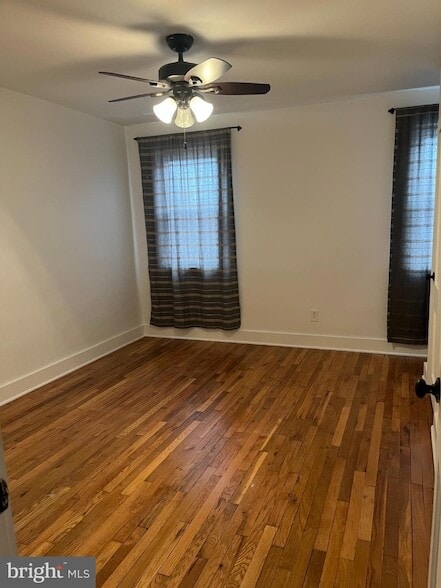 Building Photo - 1231 W 37th St