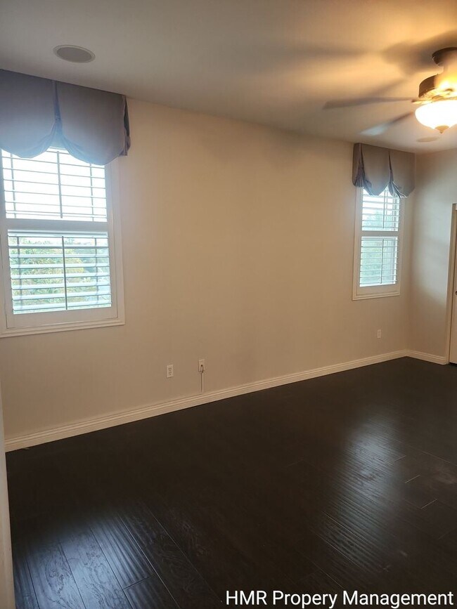 Building Photo - 12377 Hollyhock Dr