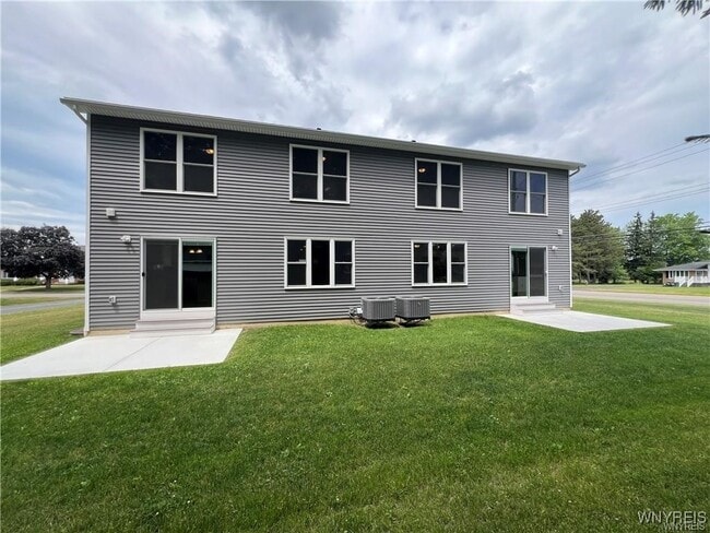 Building Photo - 1589 Center Rd