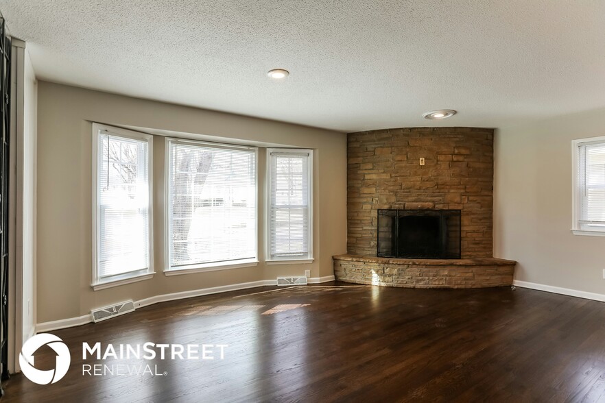 Building Photo - 9311 Hayes Dr